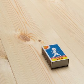 Massiv Fyr Planker. Natur. Faset kanter. Dim. 25 x 137 mm. Ubehandlet. Massiv Fyr Planker. Natur. Faset kanter. Dim. 25 x 137 mm. Ubehandlet.