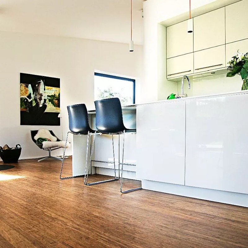 Bambus Ekstrem. Massiv. Dim. 14 x 135 x 1830 mm. Carboniseret. Olie.