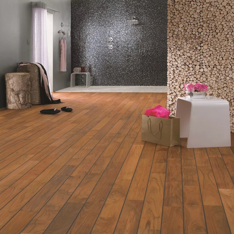 Massiv Teak. Navylam+. Dim. 9 mm x 64 x 300-1200 mm. Naturolieret.