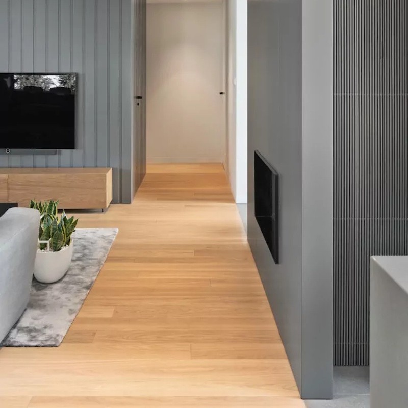 Lamel Eg Planker. CD - Dim. 11 x 180 x 600-2200 mm. Mikro afrundet kanter. Ubehandlet.