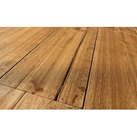 Eg Kronoberg. 1 stav. Naturolie. Håndskrabet. Faset kanter.