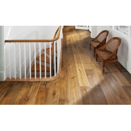 Eg Trollaborg. 1 stav. Naturolie. Håndskrabet. Let røget. Faset kanter.